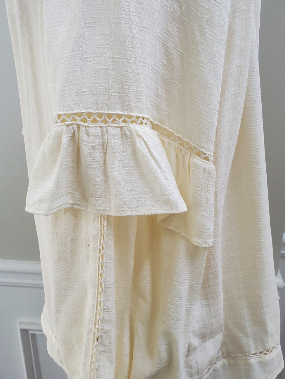 1. STATE SPLIT NECK TASSEL PEASANT BLOUSE - Picture 4 of 9